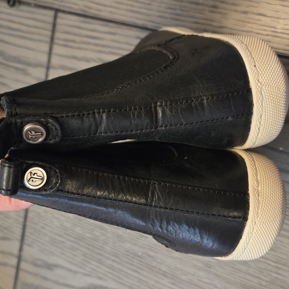 NWOT Frye Melissa Black Leather Ankle Boots - Picture 4 of 7